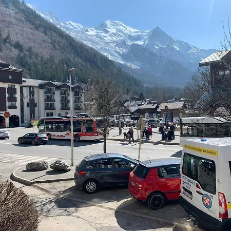 Studio With Terrace & Parking Sleeps 4 Apartment Chamonix