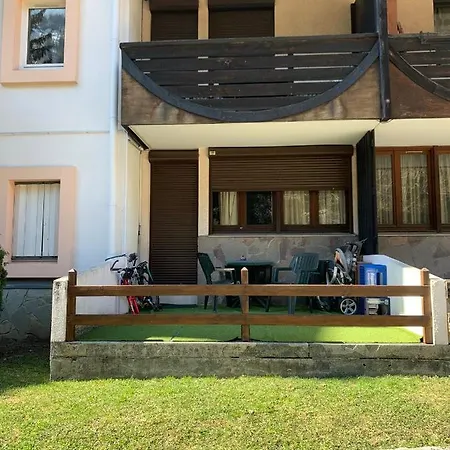 Studio With Terrace & Parking Sleeps 4 Apartment